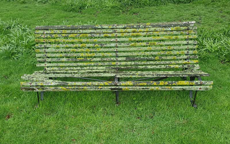 garden bench before restoration